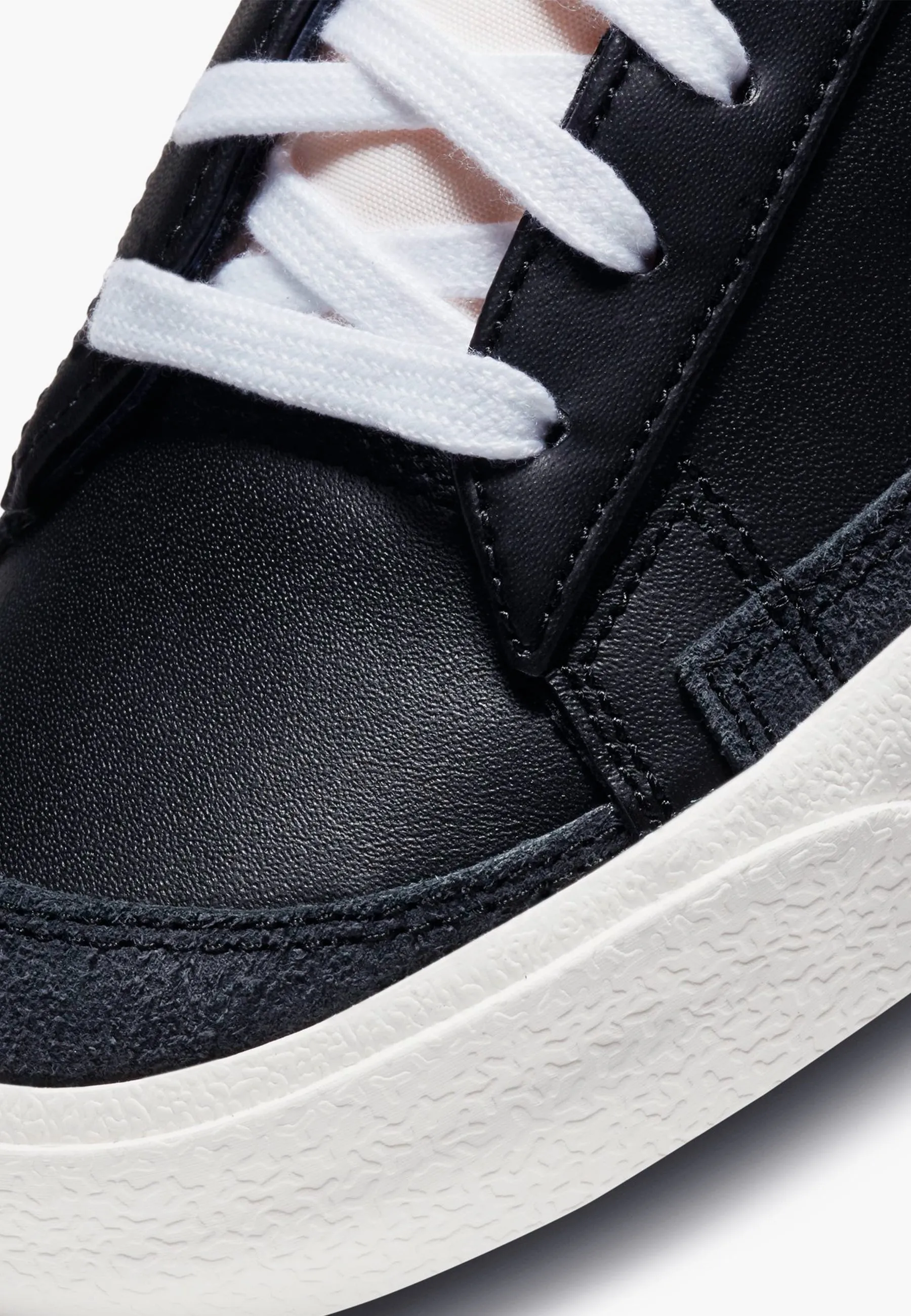 Blazer Low '77 Vintage - black/white sail/black