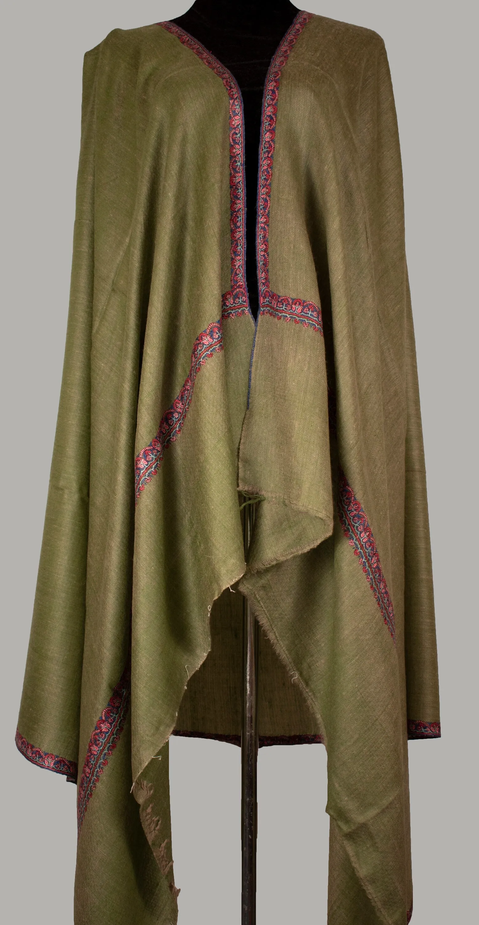 Border Sozni Pure Pashmina/Cashmere Scarf/Shawl, Hand woven on Hand loom & Hand Embroided in Kashmir, Luxury, Masterpiece.