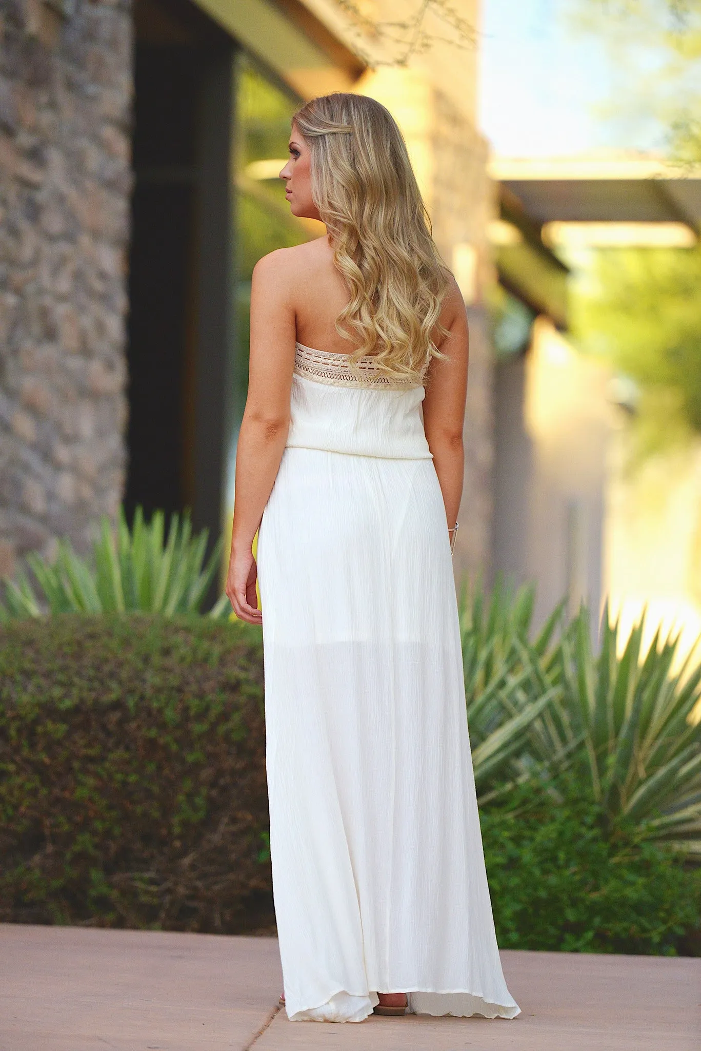 Come A Little Closer Maxi Dress - Ivory