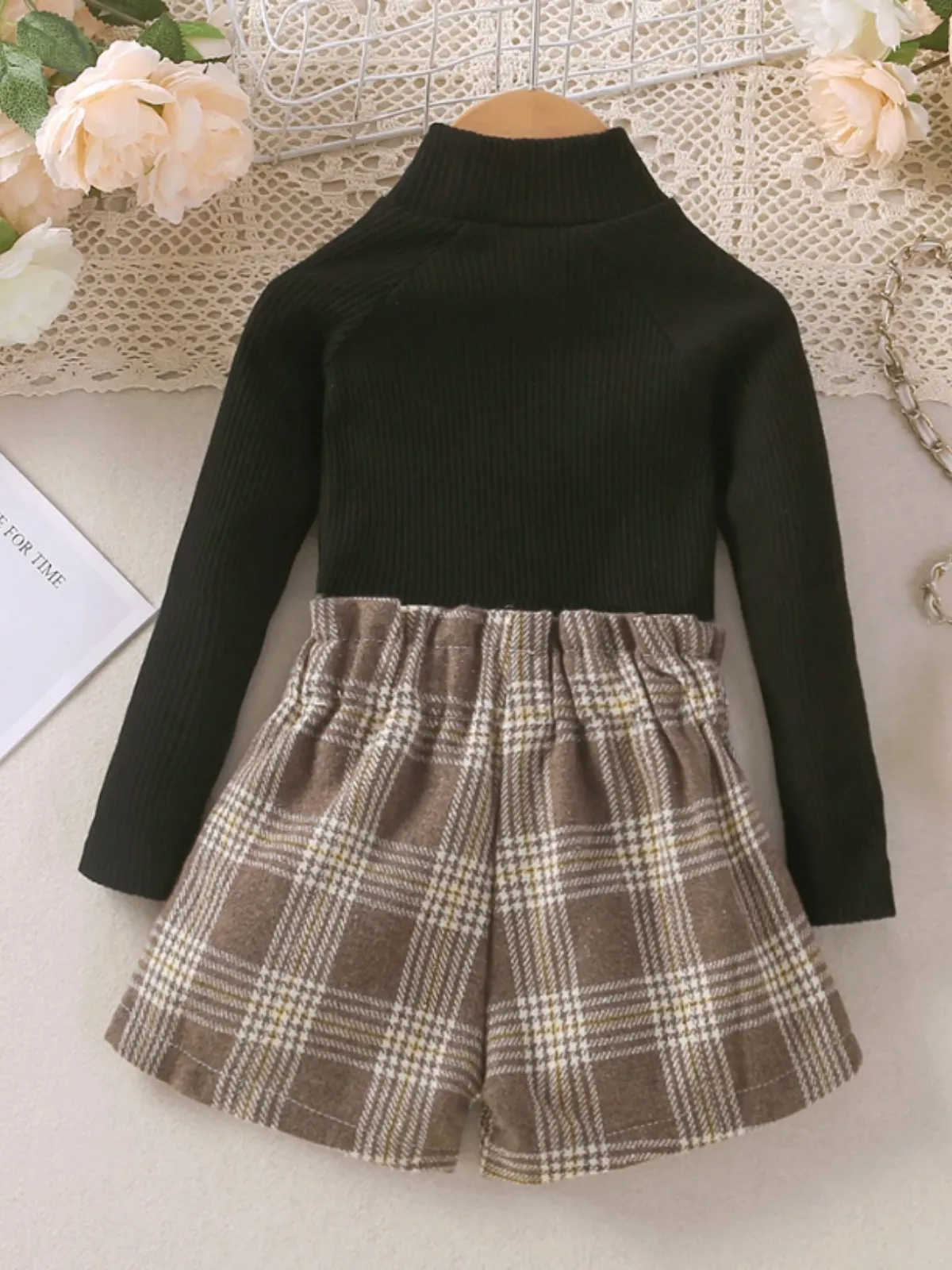 Girls Elegant White Turtleneck and Plaid Shorts Set