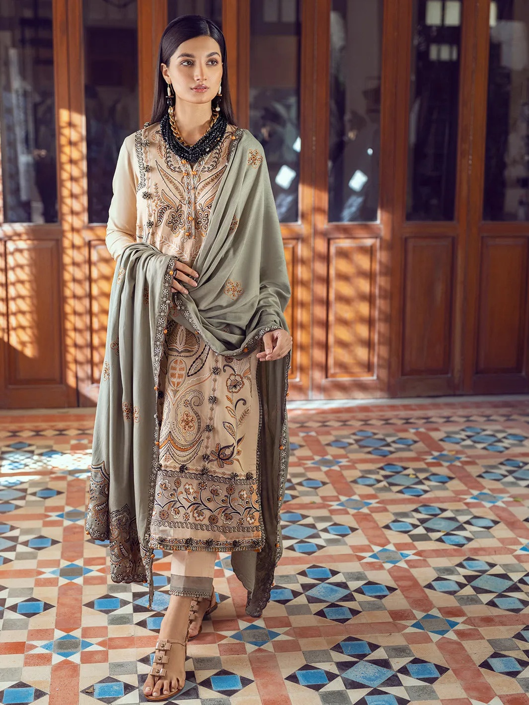 Roheenaz Fall/Winter Collection – Komal