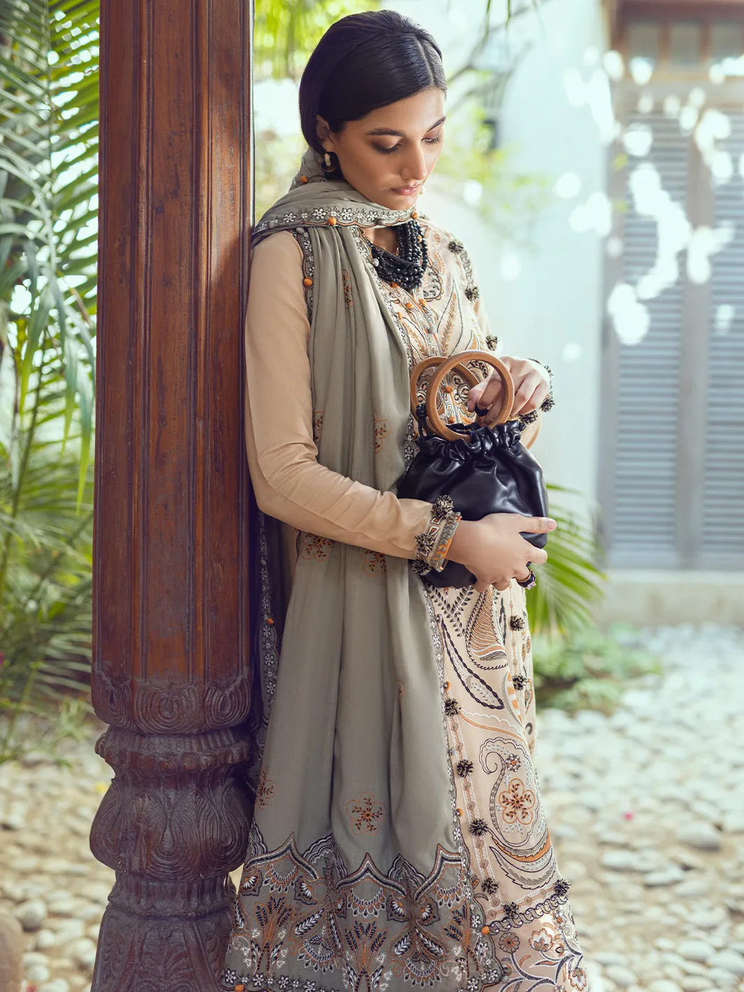 Roheenaz Fall/Winter Collection – Komal