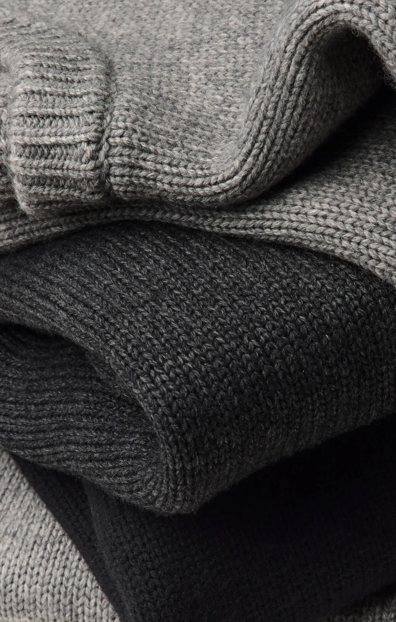 THE HEAVY KNIT - CHARCOAL