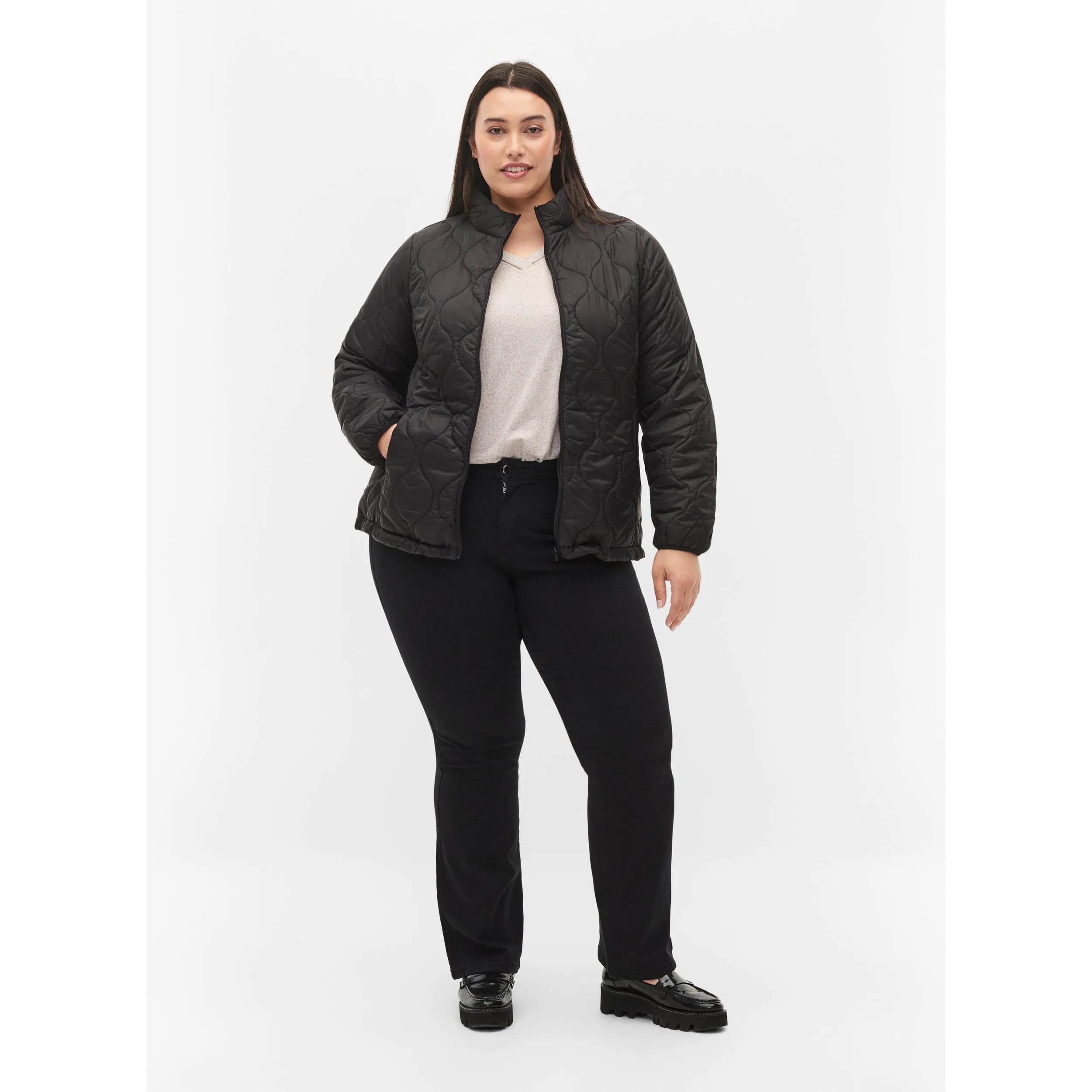 Zizzi Quilted Lightweight Jacket in Black