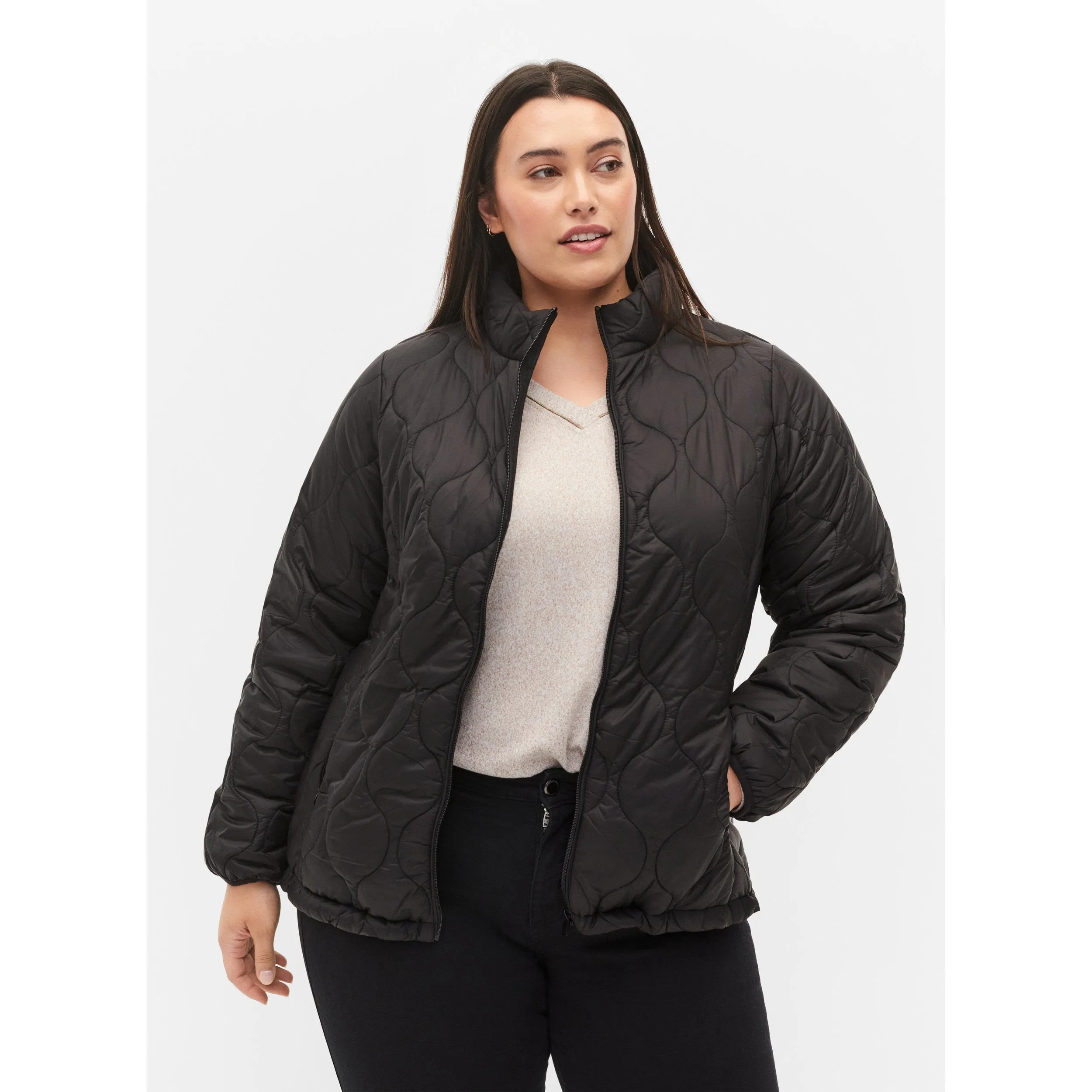 Zizzi Quilted Lightweight Jacket in Black